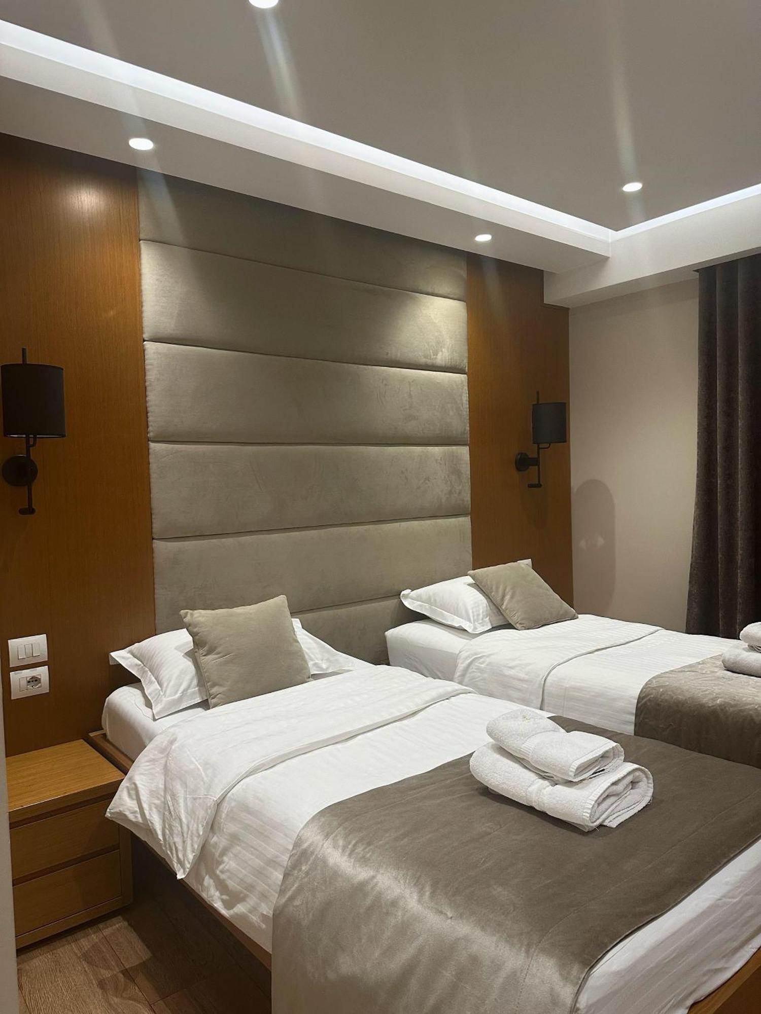Hotel Queen Selitë e Vogël Eksteriør billede