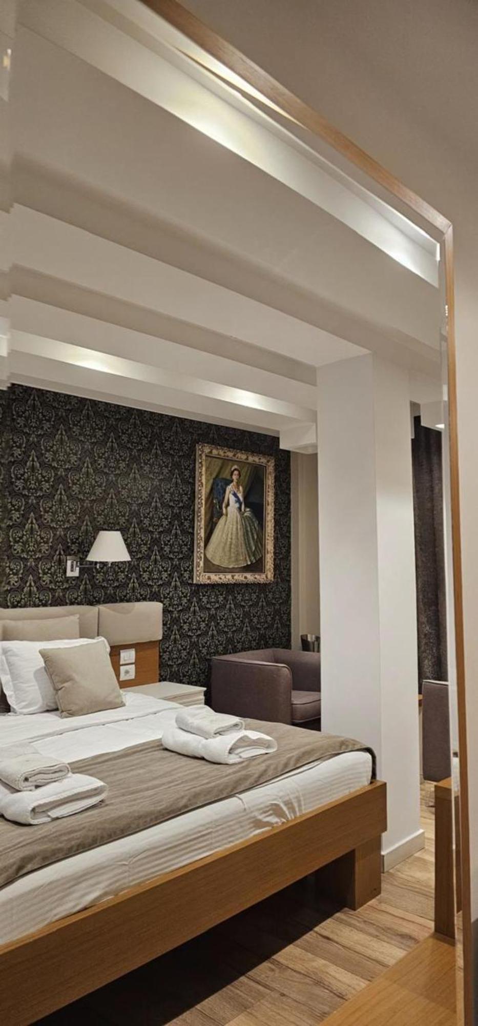 Hotel Queen Selitë e Vogël Eksteriør billede