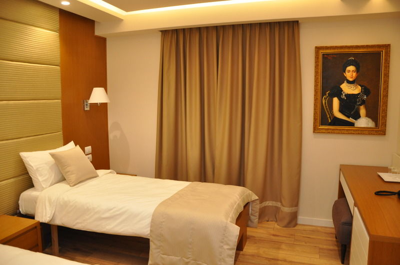 Hotel Queen Selitë e Vogël Eksteriør billede